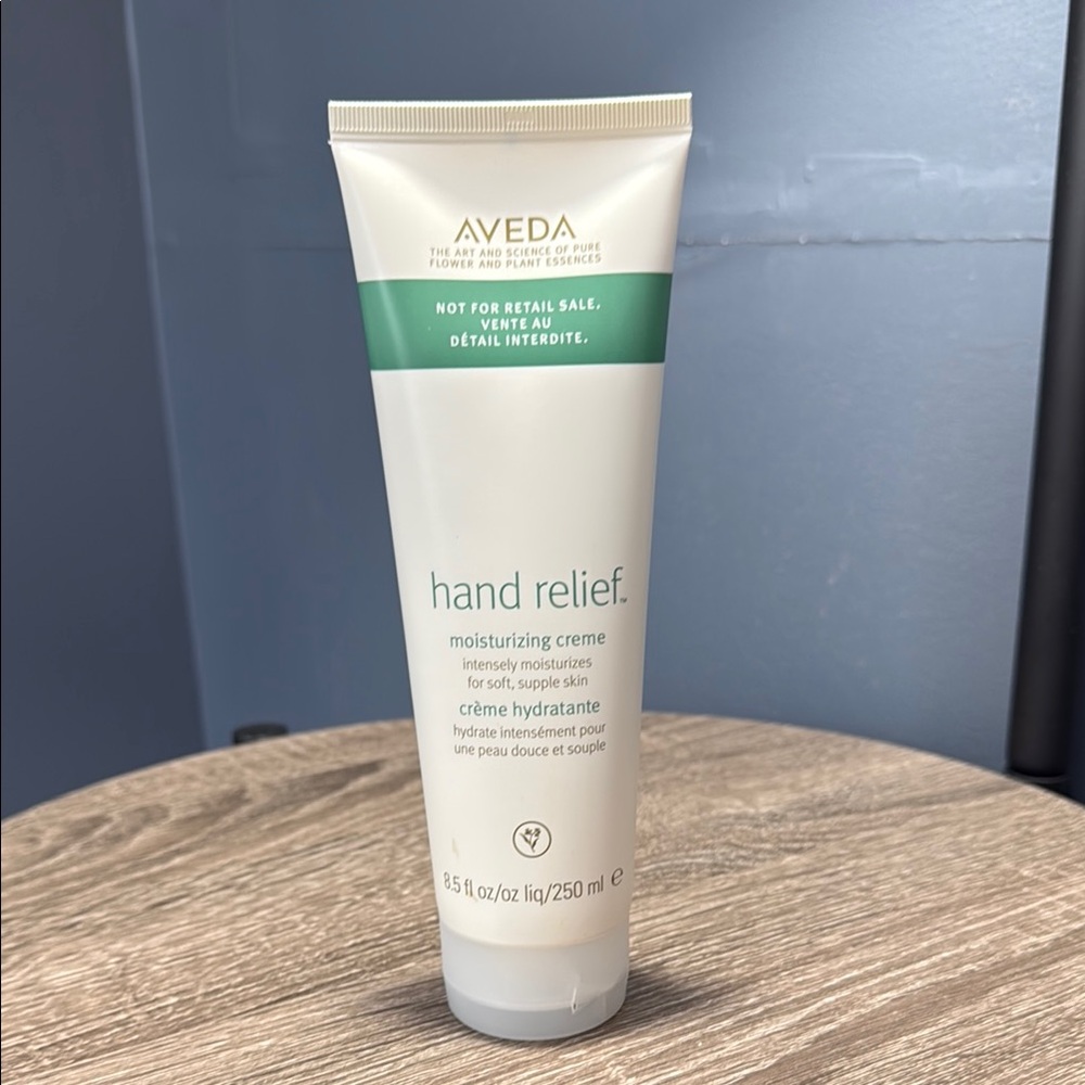 Aveda Hand Relief Moisturizing Creme - Green and White